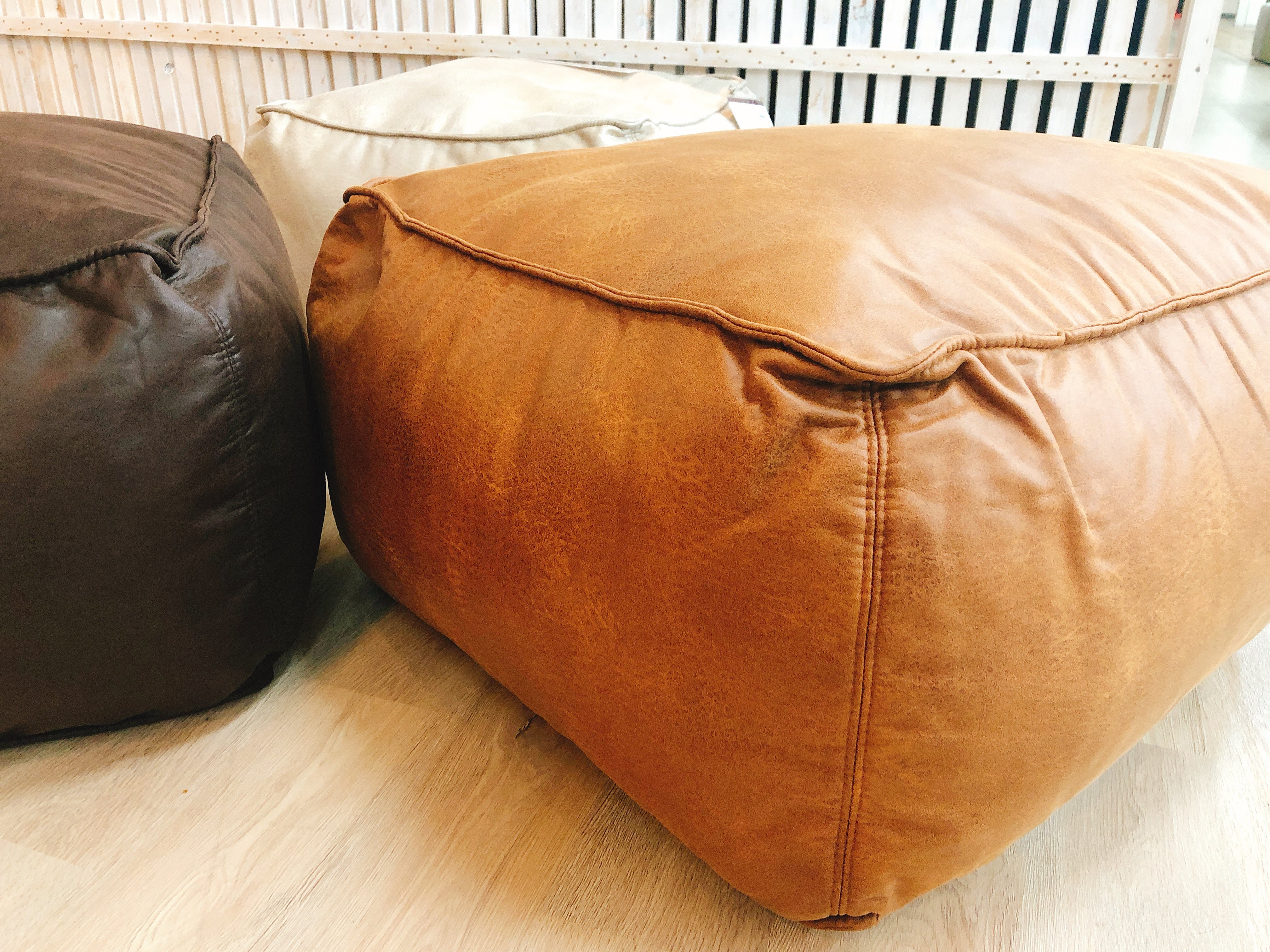 リビングでのリラックス タイムに ゆったりビッグクッション 種田家具 雑貨 Zakkashop 山口県 山口市 下松市 リビングでのリラックス タイムに ゆったりビッグクッション 種田家具 雑貨 Zakkashop 山口県 山口市 下松市