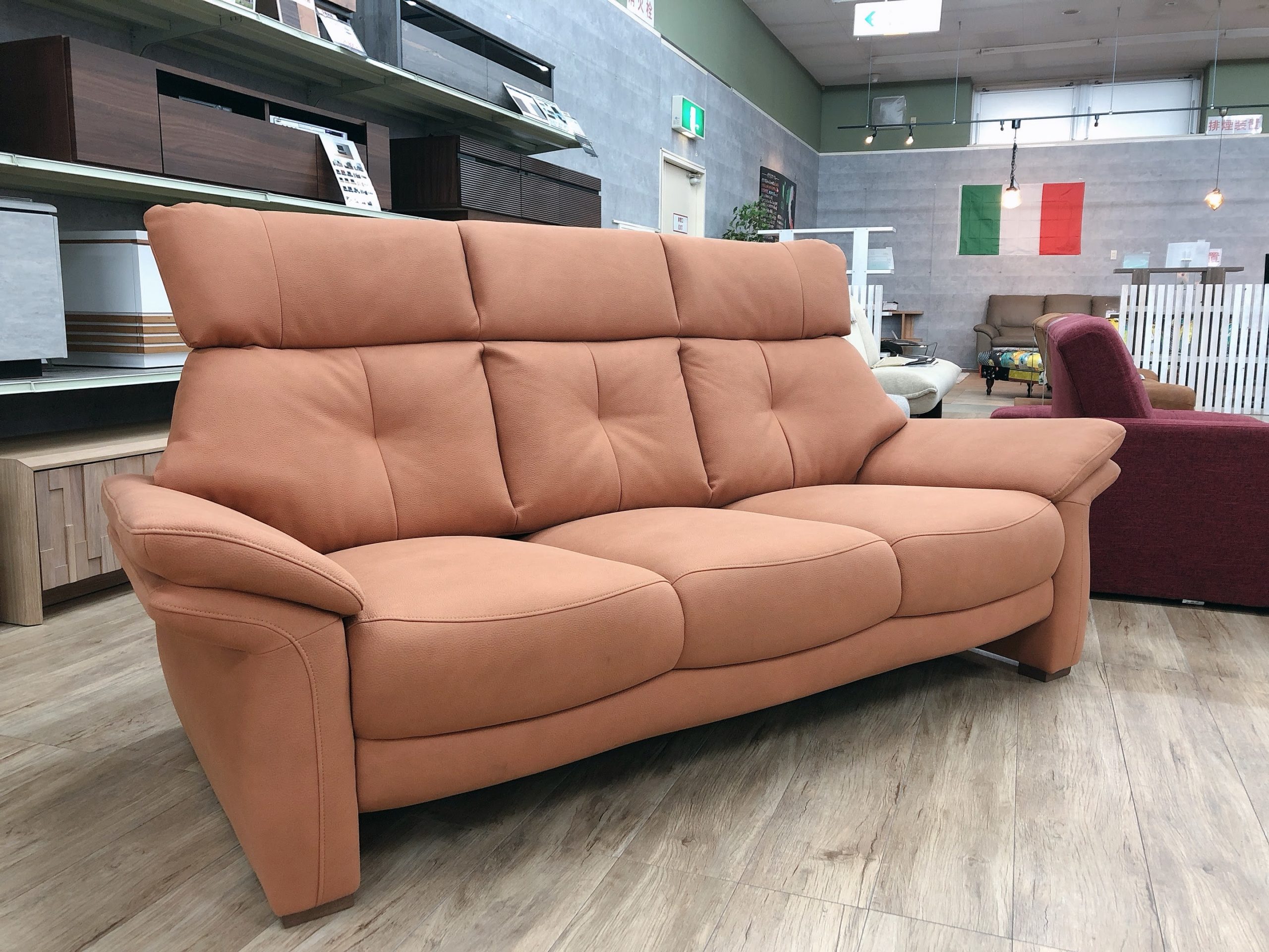 スタイリッシュかつハイバックで座り心地ok限定ソファー 種田家具 雑貨 Zakkashop 山口県 山口市 下松市 タネダのギフト
